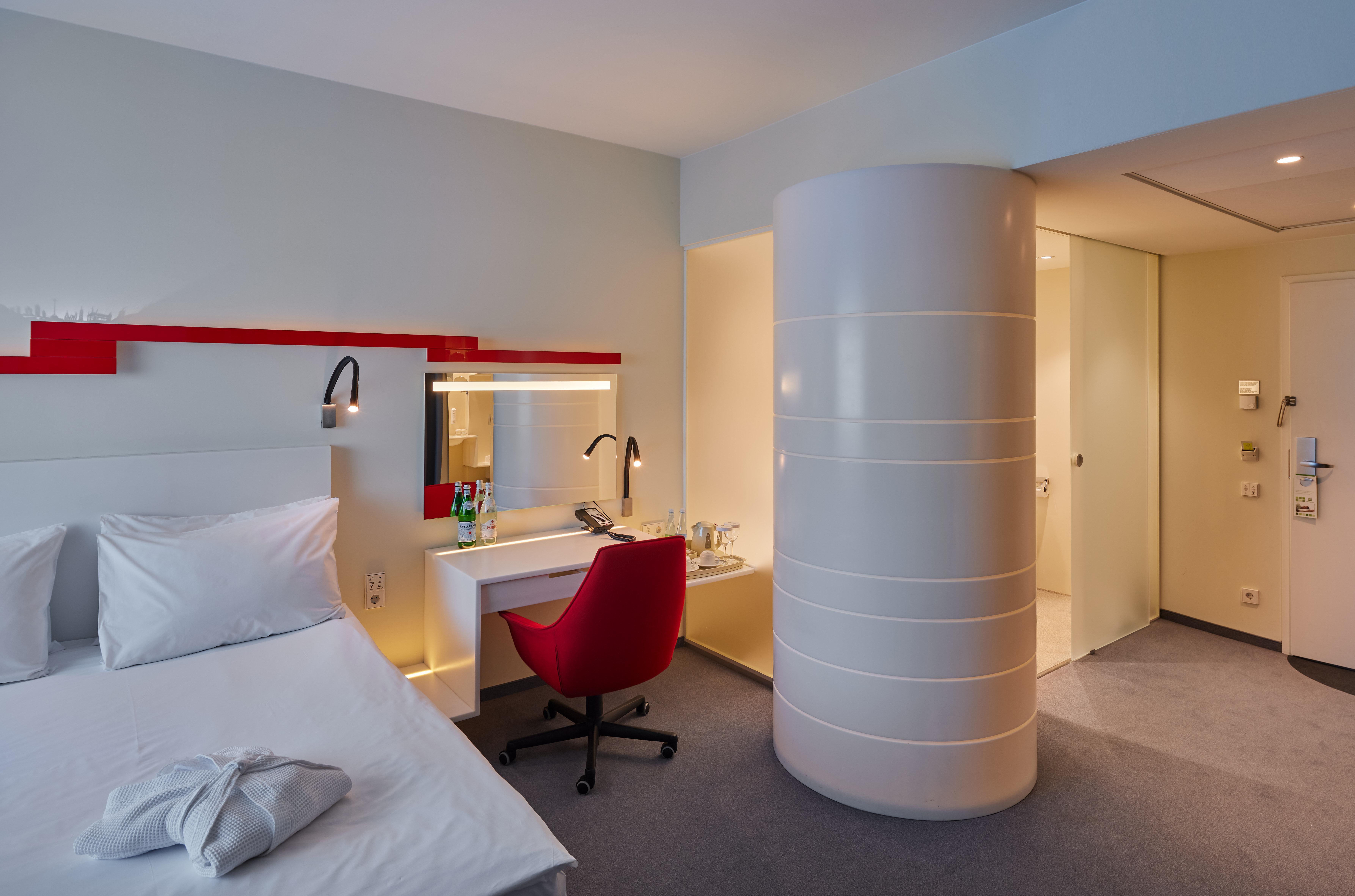 By Ihg