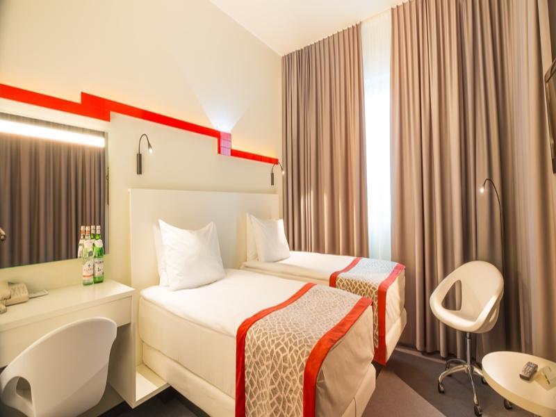 By Ihg Hotel