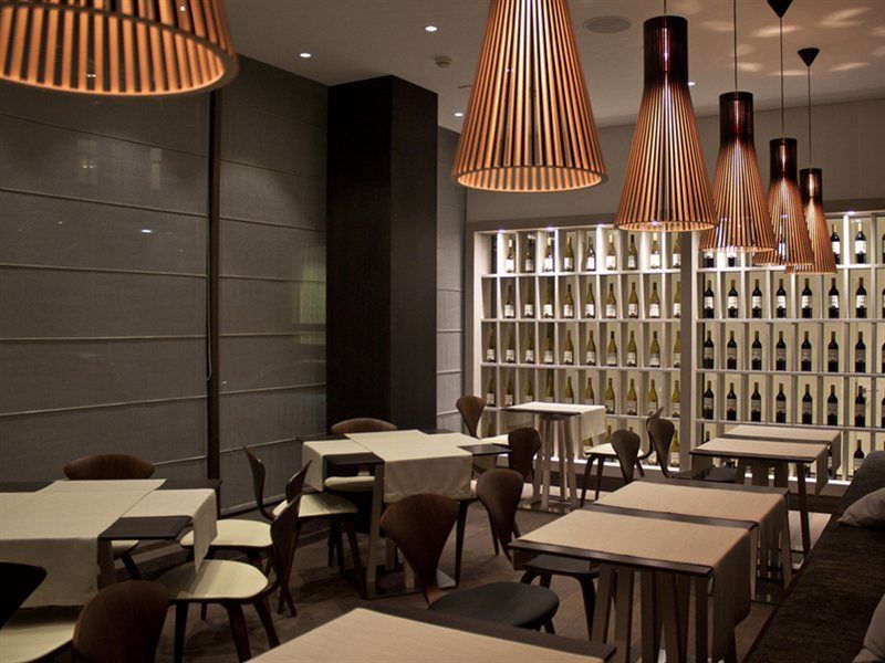 By Ihg